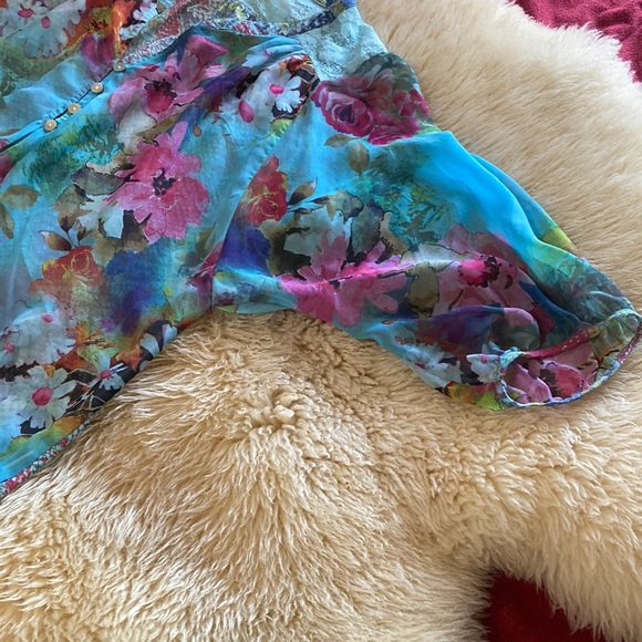 Figueroa & Flower Lace Top - Picture 3 of 9